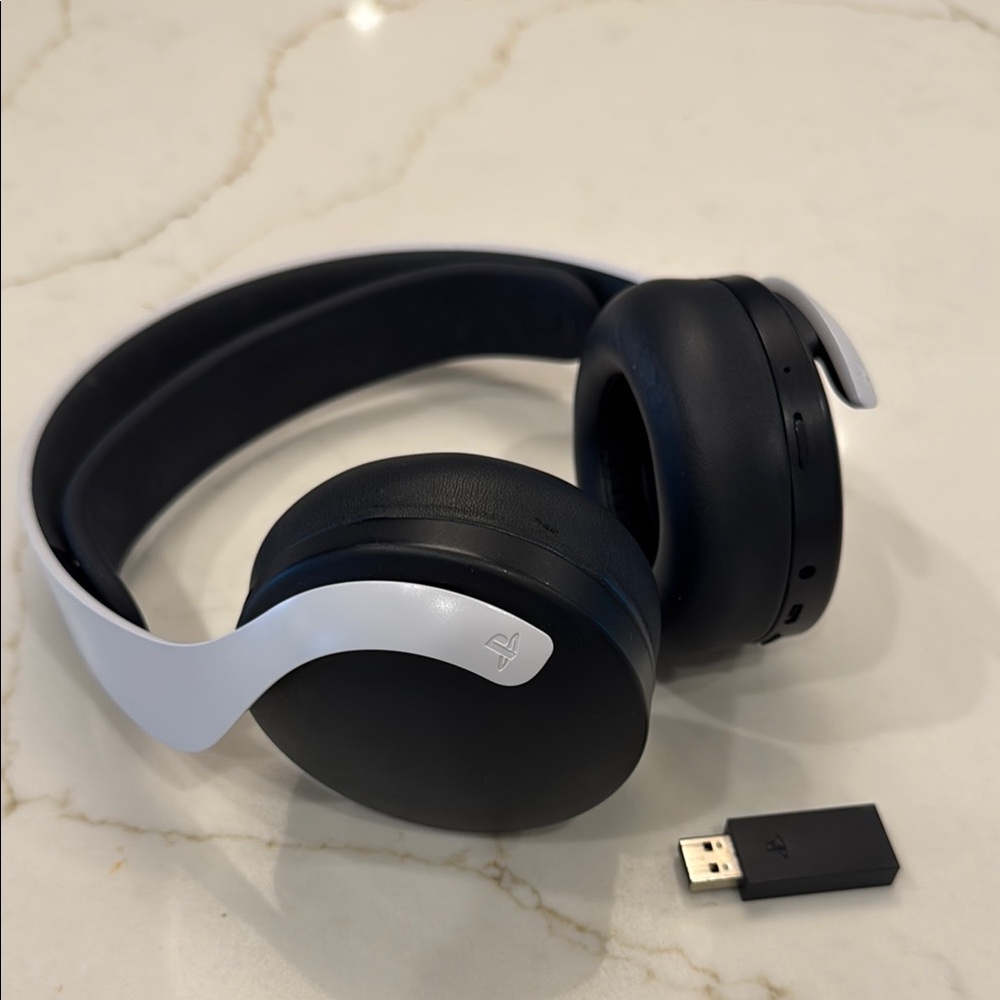 Black and White Wireless Headphones with USB Adapter